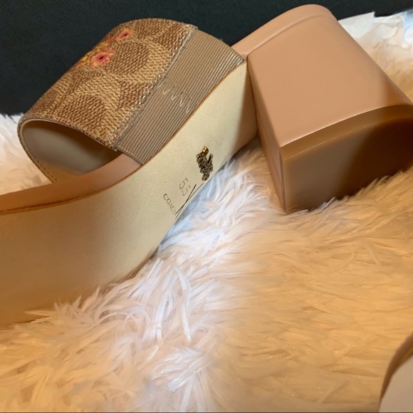 Coach Mae Mule Sig Pra Heel - Picture 8 of 16